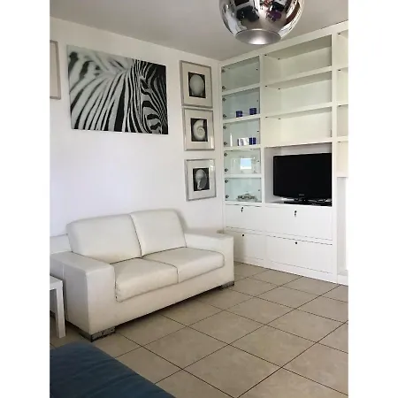 아파트 Casa Vacanze Fronte Mare *