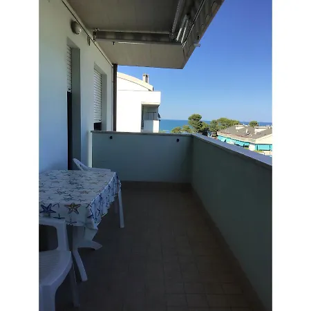 Apartment Casa Vacanze Fronte Mare *
